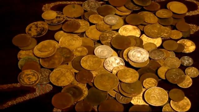 .ИЩУ КЛАД В ЛЕСУ. НАКОПАЛ БОЛЬШЕ СТА МОНЕТ. смотреть онлайн