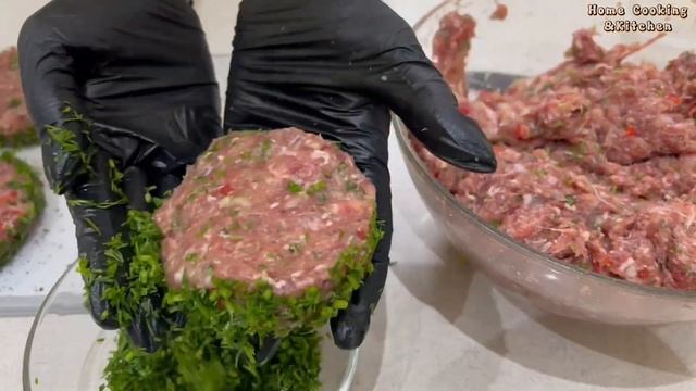 "Котлеты Дуэт" - с двойным фаршем. "Cutlet Duet" - with double minced meat. смотреть онлайн