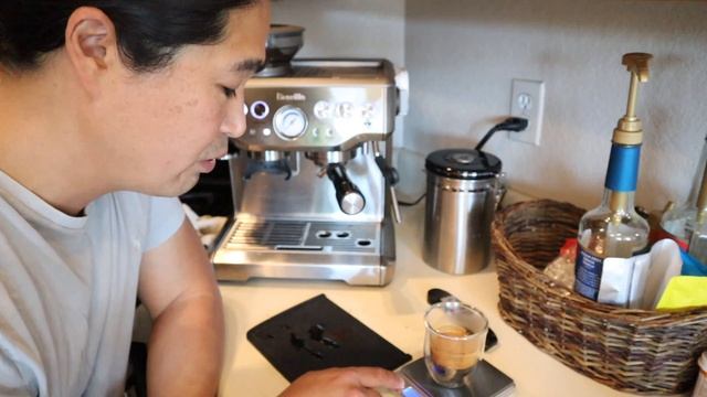 Breville Barista Express - Tips on Grinder Adjustment! смотреть онлайн