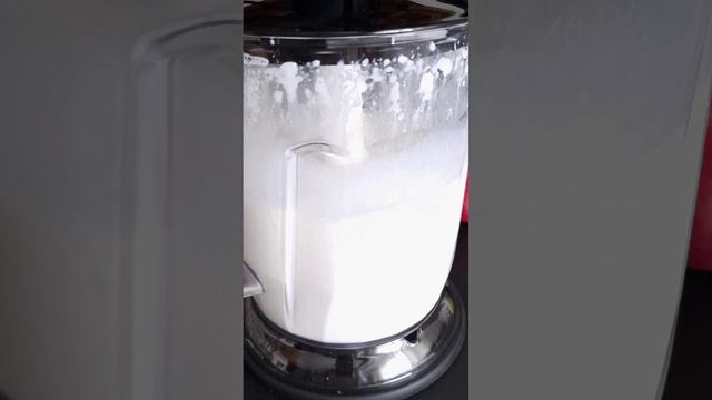 МОЛОЧНЫЙ КОКТЕЙЛЬ. смотреть онлайн