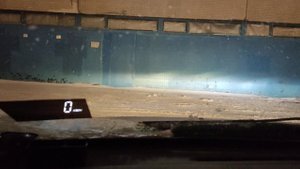 Чисто желтый свет фар и обычные галогенки.