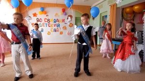 кружится пусть вальс . моя дочь в красном платье!.mp4