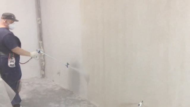 Грунтовка стен. Механизированное нанесение.
