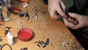 Как отремонтировать аккумулятор от шуруповерта.