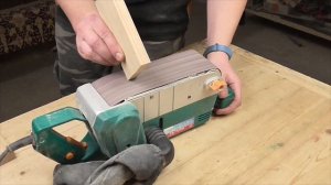 Как сделать подставку для телефона из дерева