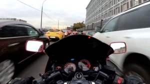 Динамика Kawasaki zzr-600 II в трафике вечерней Москвы