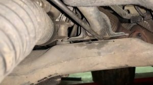 Меняем хорошие сайлентблоки передних рычагов на новые на Вольво V60