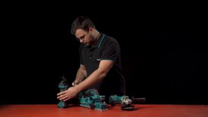 Обзор аккумуляторной угловой шлифмашины Makita DGA452