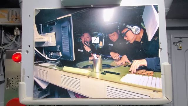 ? 지하철역에서 5분!  2,000톤급 전함과 잠수함으로 제대로 만든 서울의 새로운 명소! | ? 대중교통 트레킹 여행 | ?? Seoul Battleship Theme Park