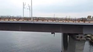 Переезд через Днепр в Киеве по Дарницкому ж/д мосту