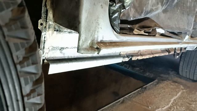 Замена порогов на Suzuki Eskudo смотреть онлайн