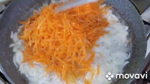 Нежный минтай с овощами и  сметаной. Быстро, сочно, вкусно)