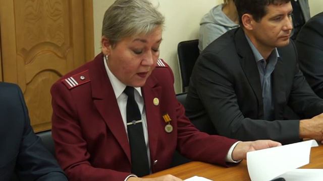 Штаб по отравлению детей в загородном лагере "Веселый бор". Серов смотреть онлайн