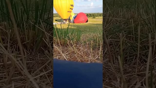 Воздушные шары готовят к полёту. смотреть онлайн