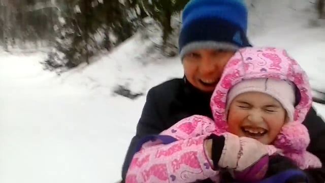 С горки на ватрушке) смотреть онлайн