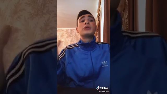 У лукоморья дуб зеленый:))