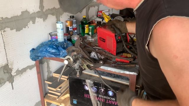 Chevrolet Tahoe 800 (840) I Обслуживание суппортов I Закисла направляющая суппорта смотреть онлайн