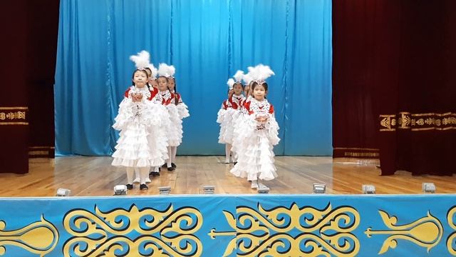 камажай танец казахский Шаңырақ ансамбль смотреть онлайн