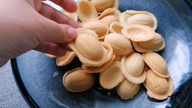 Как приготовить орешки со сгущенкой. Самый простой рецепт