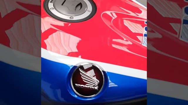 2016 Honda CBR 1000rr Fireblade HRC. смотреть онлайн