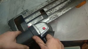 Капремонт ТВ-16. Шабрение станины токарного станка.