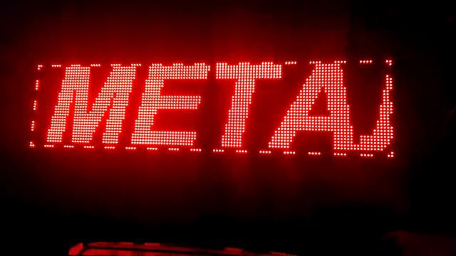 Бегущая строка красного цвета размером 0,4 м х 1,36 м смотреть онлайн