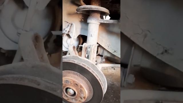 Замена передних стоек Приора #приора  Развал Схождения Приора2 #развалсхождение