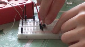 Выключатель на тактовой кнопке и 555 микросхеме