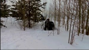 Снегоход BRP забуксовал в снегу, попытка его вытащить