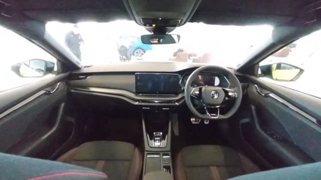Skoda Octavia RS Mamba Green (NX) 2.0 TSI 7AT walkaround exterior and interior (Brunei)