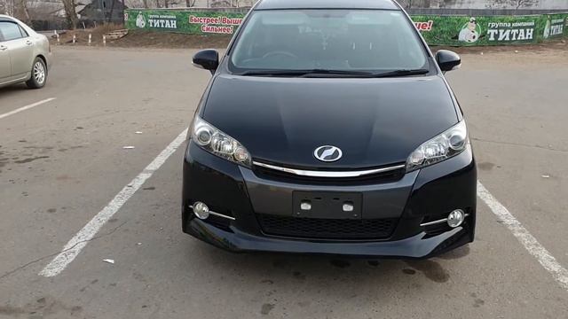 Тойота Wish 2012 год