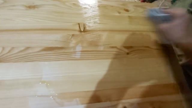Реставрация стола, чем снять слой лака или масла с дерева, нанесение паркетного масла. Часть 2. смотреть онлайн