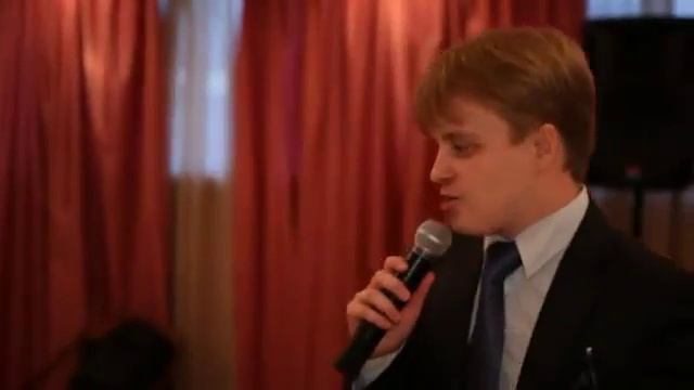 Ведущий Иван Кондрашин