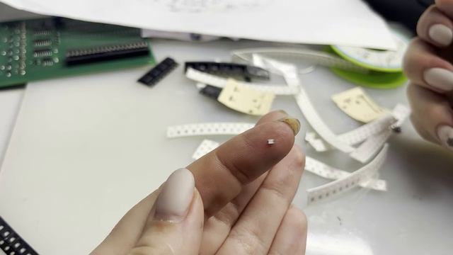 Основы пайки. Припой, флюс,жало, Smd(и не только) компоненты,их маркировка. Припаиваем SMD резистор