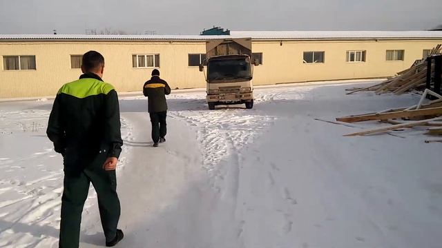 Обед в бесплатной столовой.
