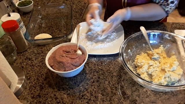 Картофельные зразы с мясом и сыром. Очень вкусно.