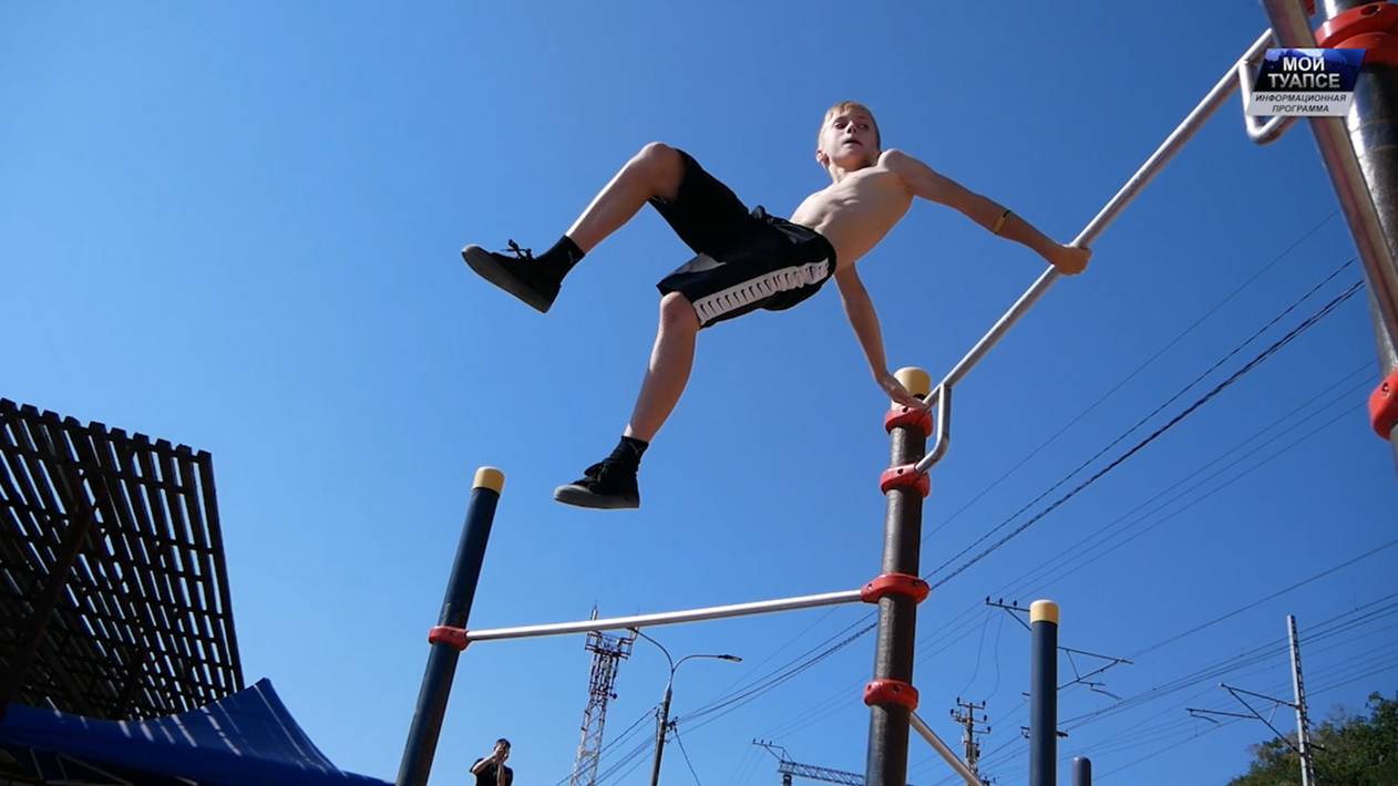 На Центральном городском пляже состоялся открытый чемпионат по воркауту