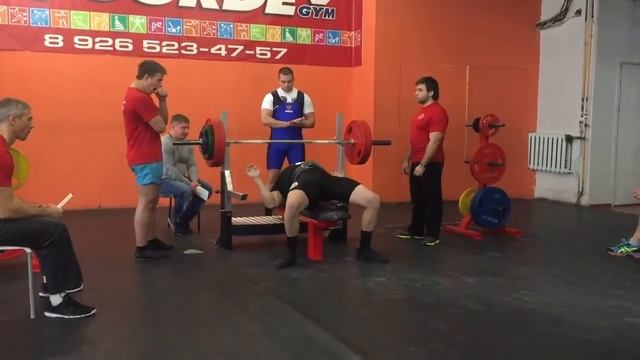 Жим лежа.  Сергей Ермолаев.  GORDEY GYM.  Раменское.