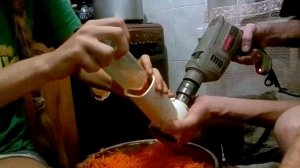Как морковь быстро и легко натереть дрелью.
