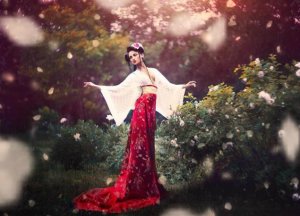 ОНЛАЙН РИТУАЛ. ПРИЗЫВ ФАРТОВОЙ СИЛЫ. ВЕДЬМИНА ИЗБА. ИНГА ХОСРОЕВА.mp4