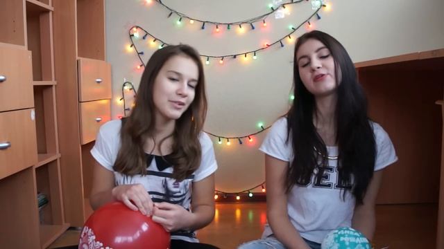 Sister's funny challenge // helium balloons // Гелиевые шары смотреть онлайн