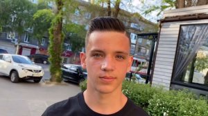 Мужская стрижка- помпадур & мид фейд .. men’s haircut- pompadour & mid fade ( Mr.Jalal.Barber)