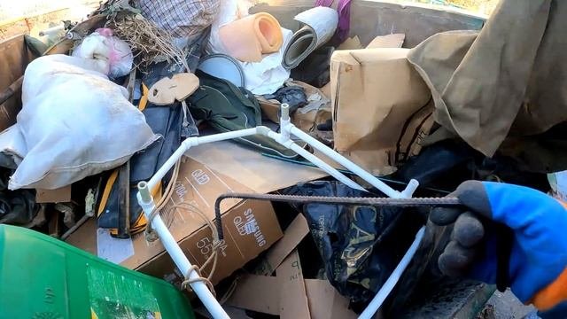 Ходим с подписчиком по помойкам Симферополя.Как я зарабатываю на помойках.Деньги из мусора.
