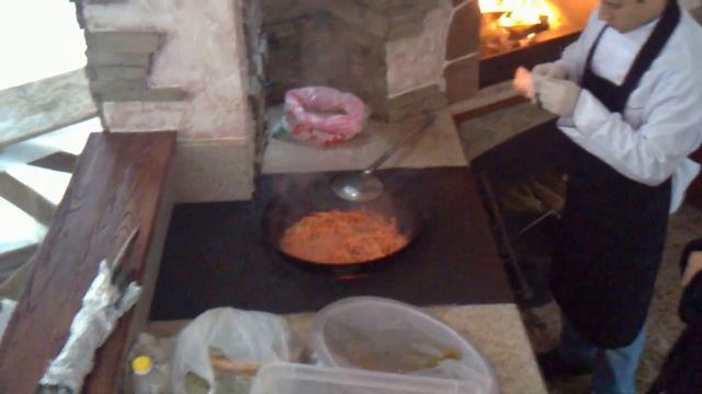 Приготовление зирвака для узбекского плова в КП "Грибово" от КБ Печных технологий "Очаги мира" смотреть онлайн