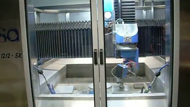 5 ти координатный режущий блок гидроабразивной резки (3D гидроабразивная резка)