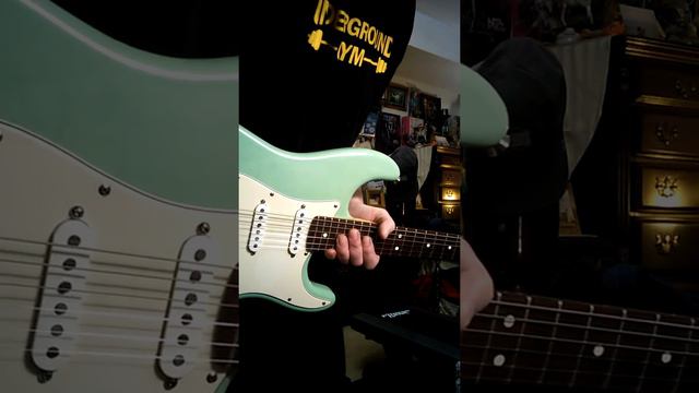 Fender stratocaster modification. Adding a Jeff Beck tremolo to my 2009 FSR stratocaster смотреть онлайн