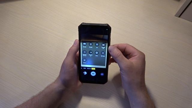 Fossibot F102 - смартфон для активного отдыха. Мощная батарея, лучшая камера и кемпинговый фонарь