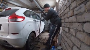 Ремонт лада хрей ,рихтовка двери