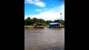 Деревня на воде. Озеро Тонлесап. Камбоджа. The village on the water. Lake Tonle Sap. Cambodia.