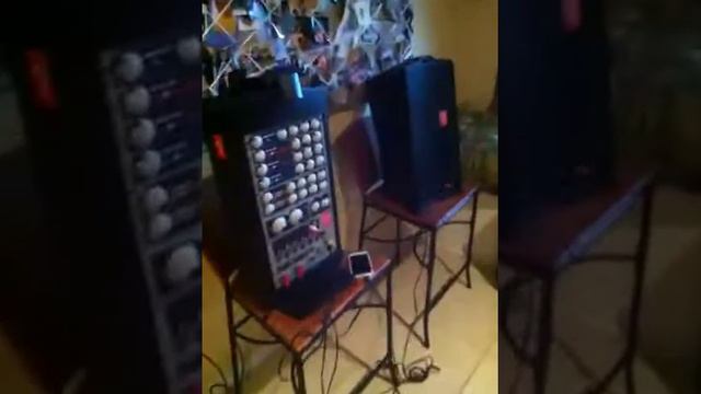 Fender Passport 250 Speakers смотреть онлайн